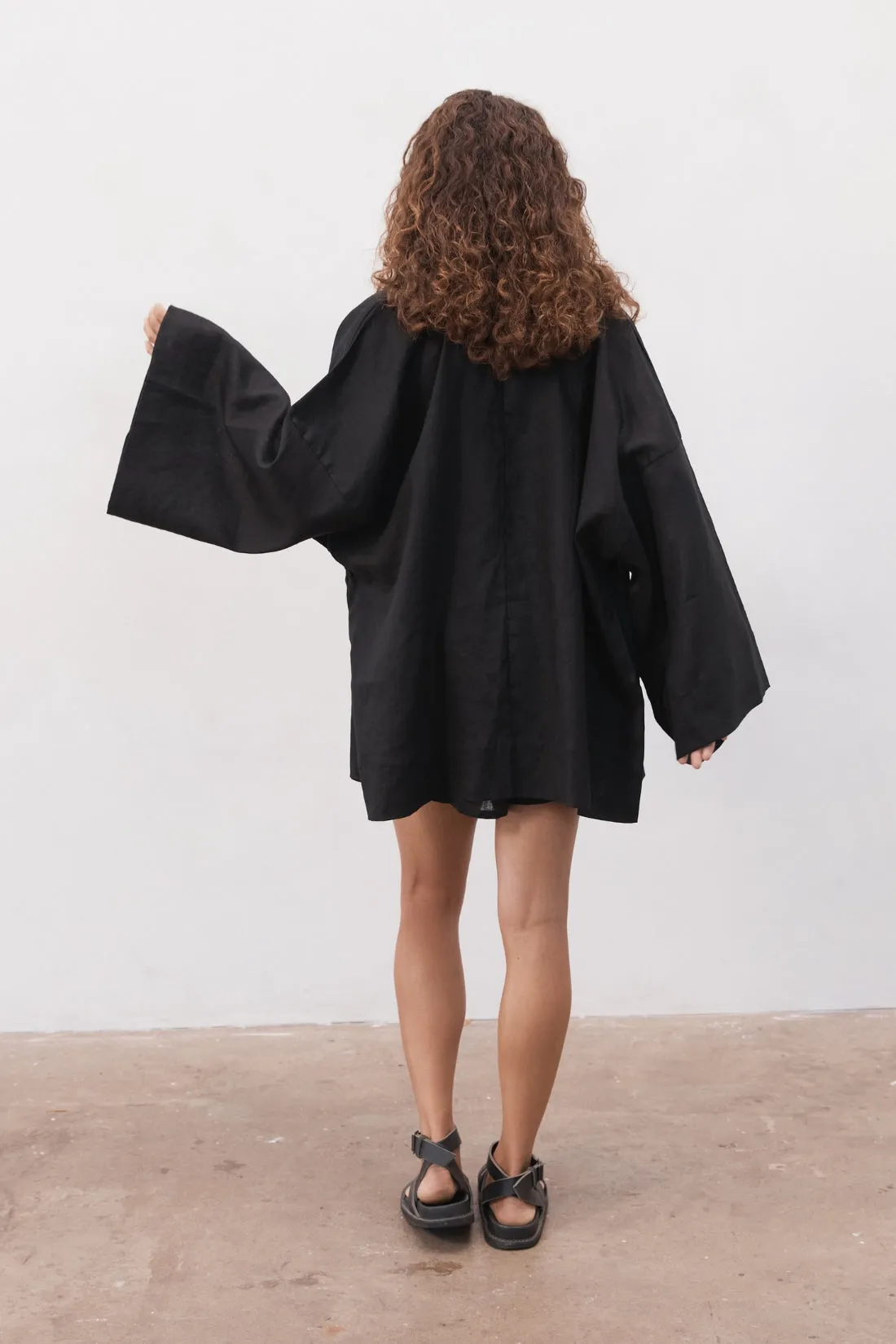 Anya Linen Kimono Black