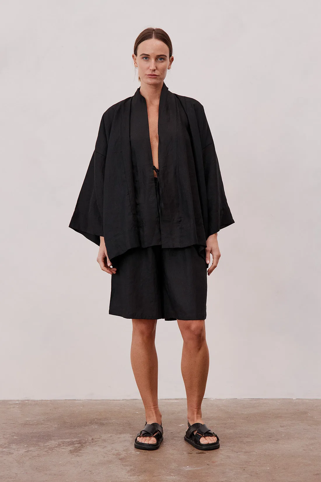 Anya Linen Kimono Black