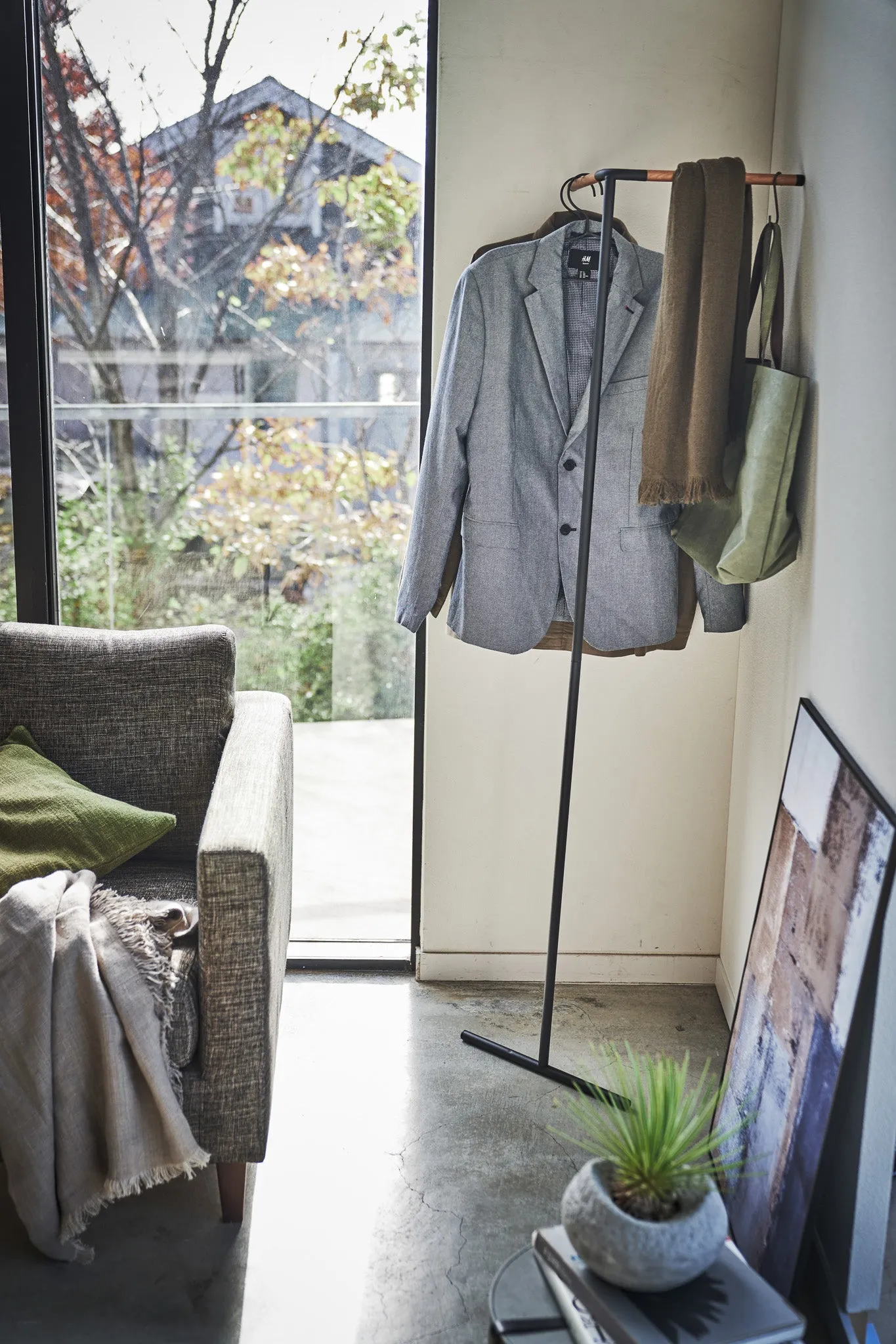 Leaning Corner Coat Rack