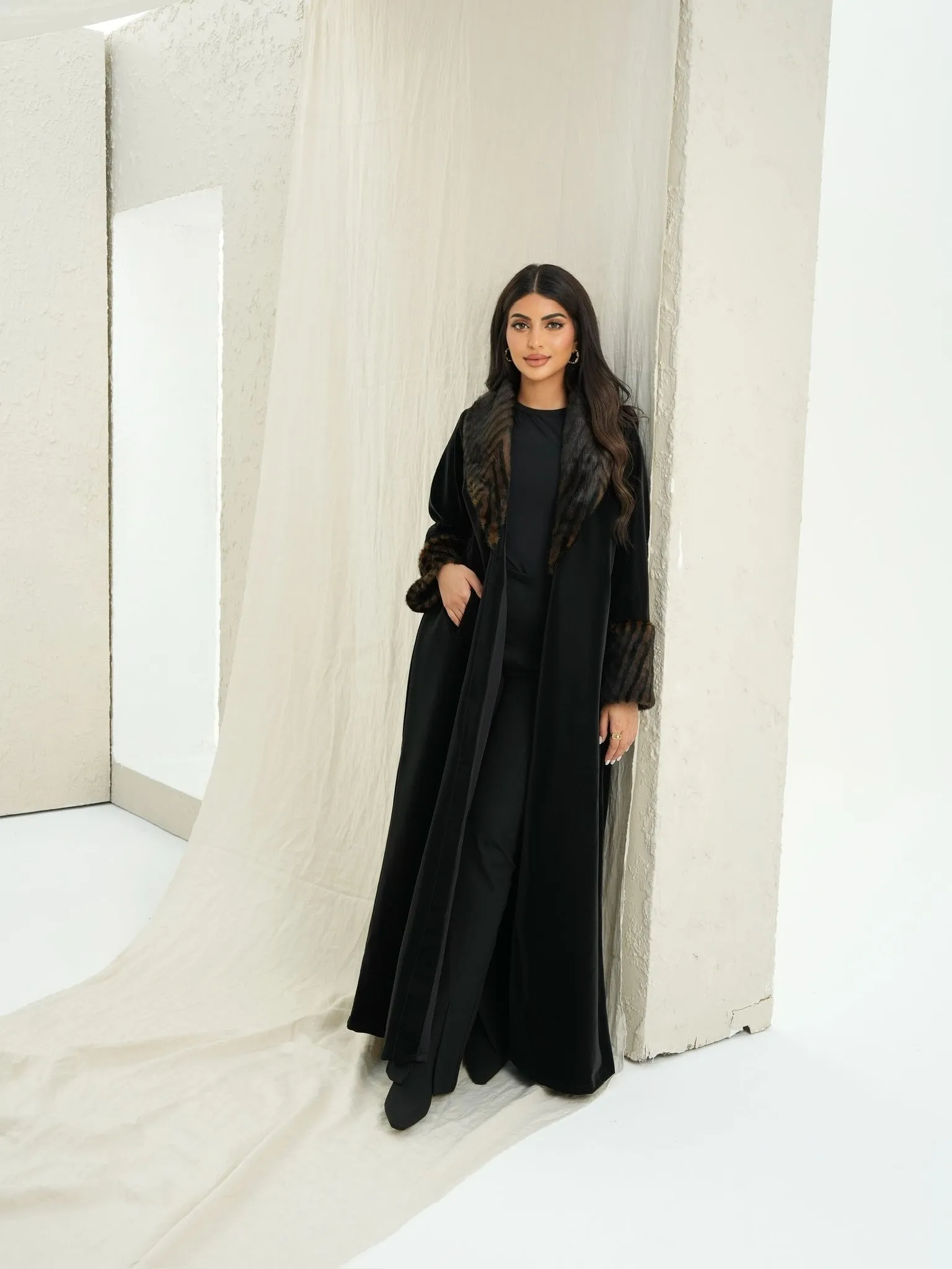 LUXURY FUR-LEATHER ABAYA #517