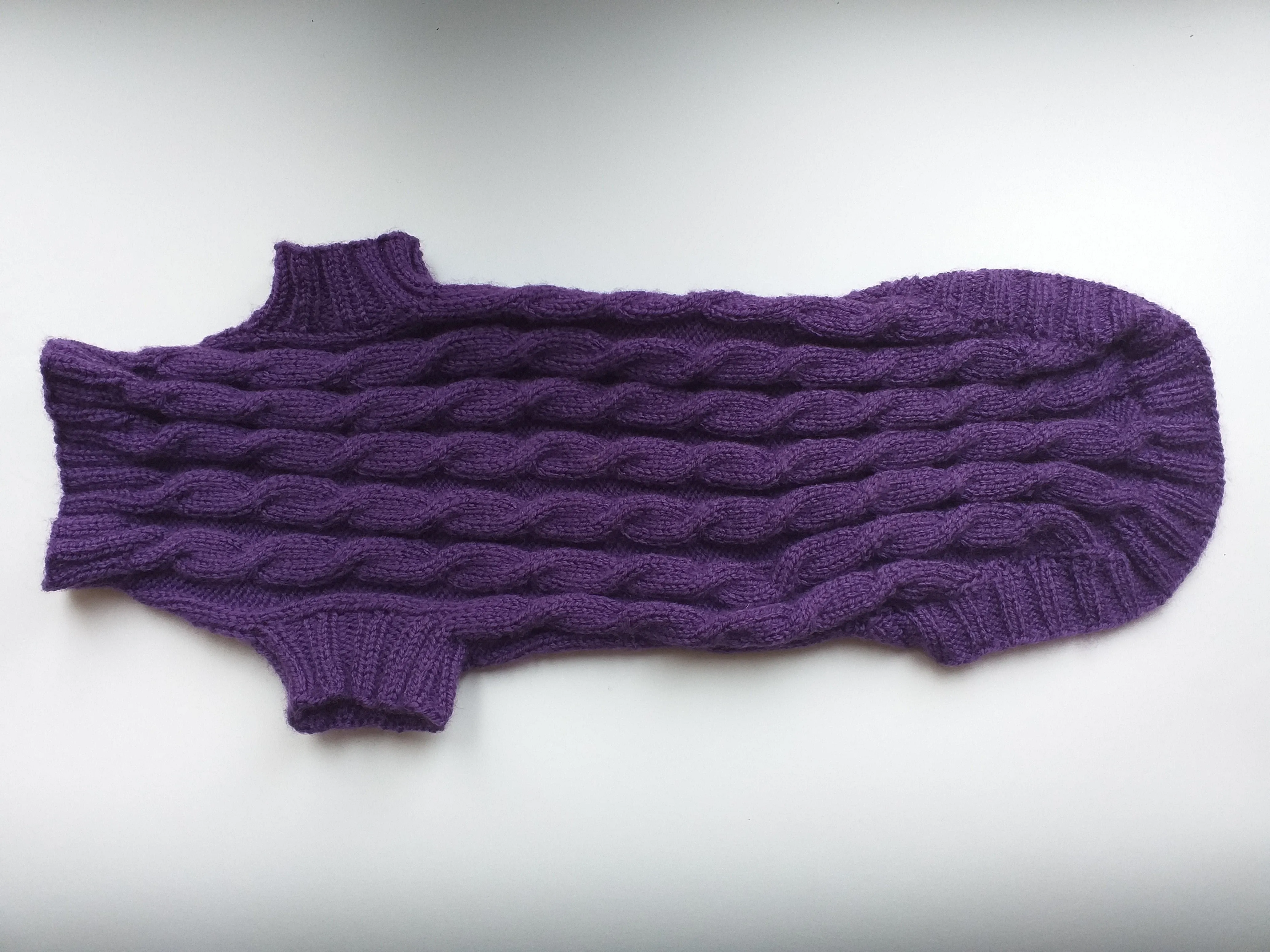 Purple knitted sweater for dogs, clothes for dachshunds, sweater for dogs, clothes for dogs, sweater for small dogs, dachshund sweater