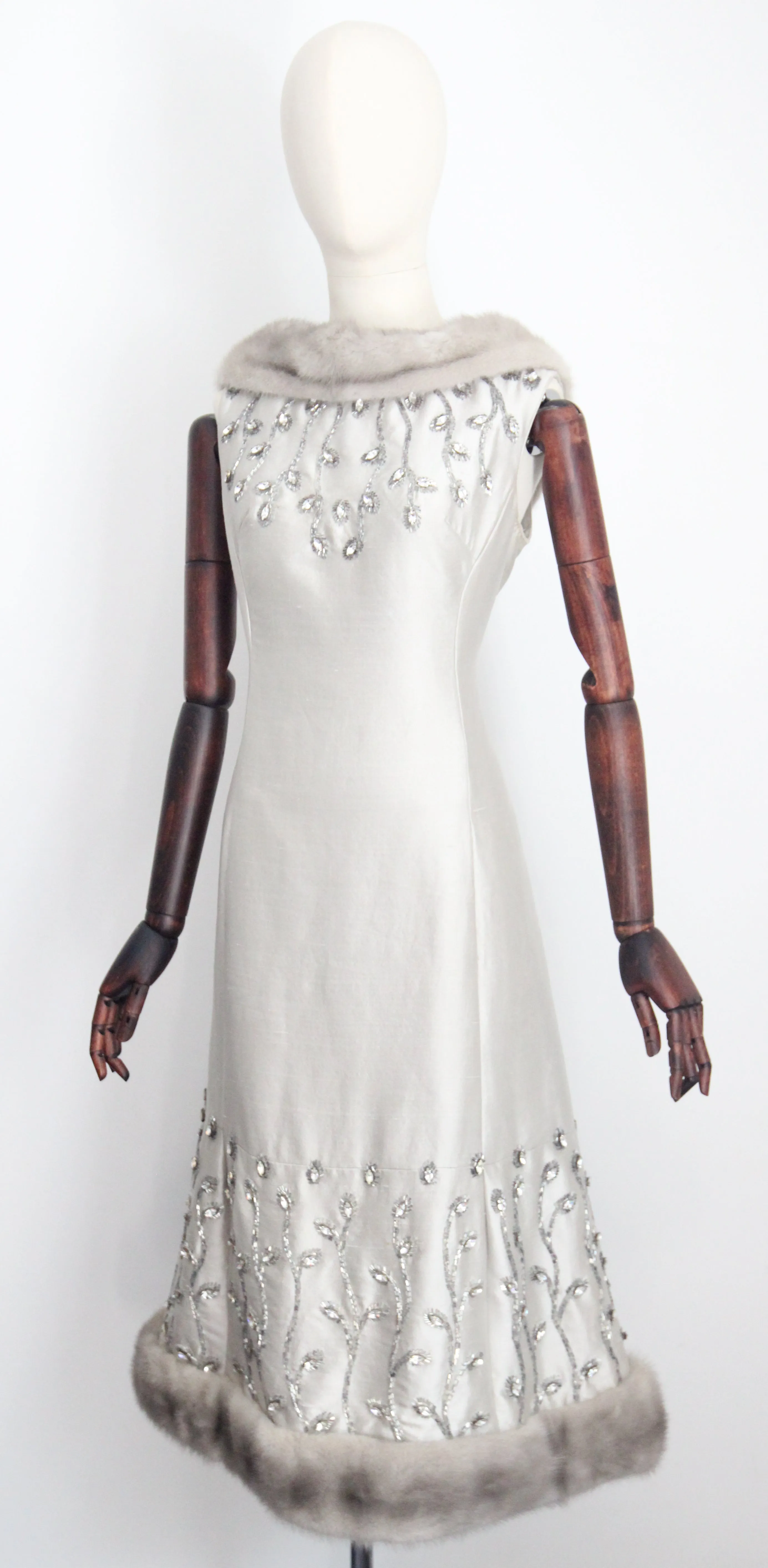 "Silver Silk & Rhinestones" Vintage 1960's Shantung Silk & Beadwork Cocktail Dress UK 10-12 US 6-8