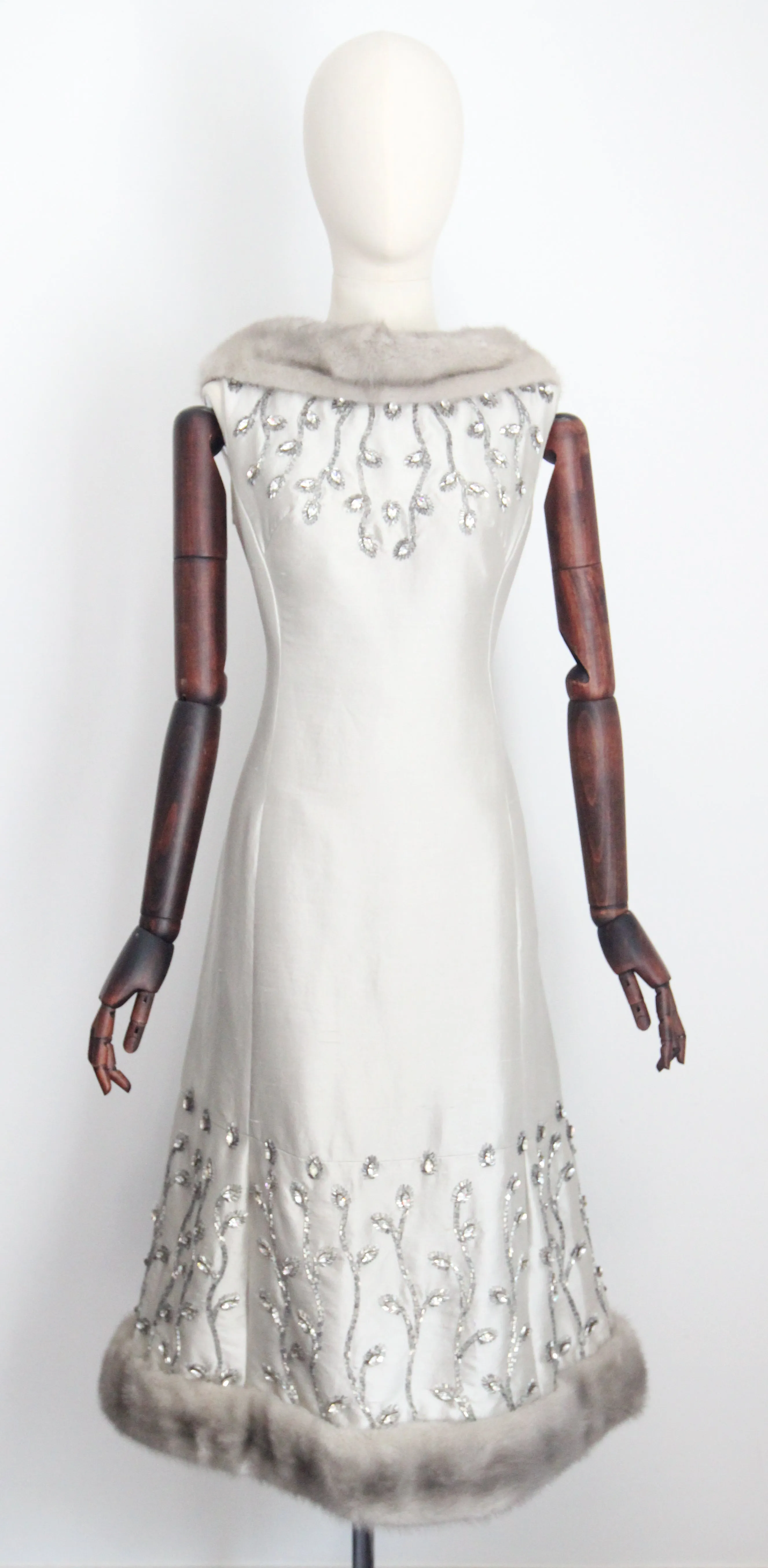 "Silver Silk & Rhinestones" Vintage 1960's Shantung Silk & Beadwork Cocktail Dress UK 10-12 US 6-8