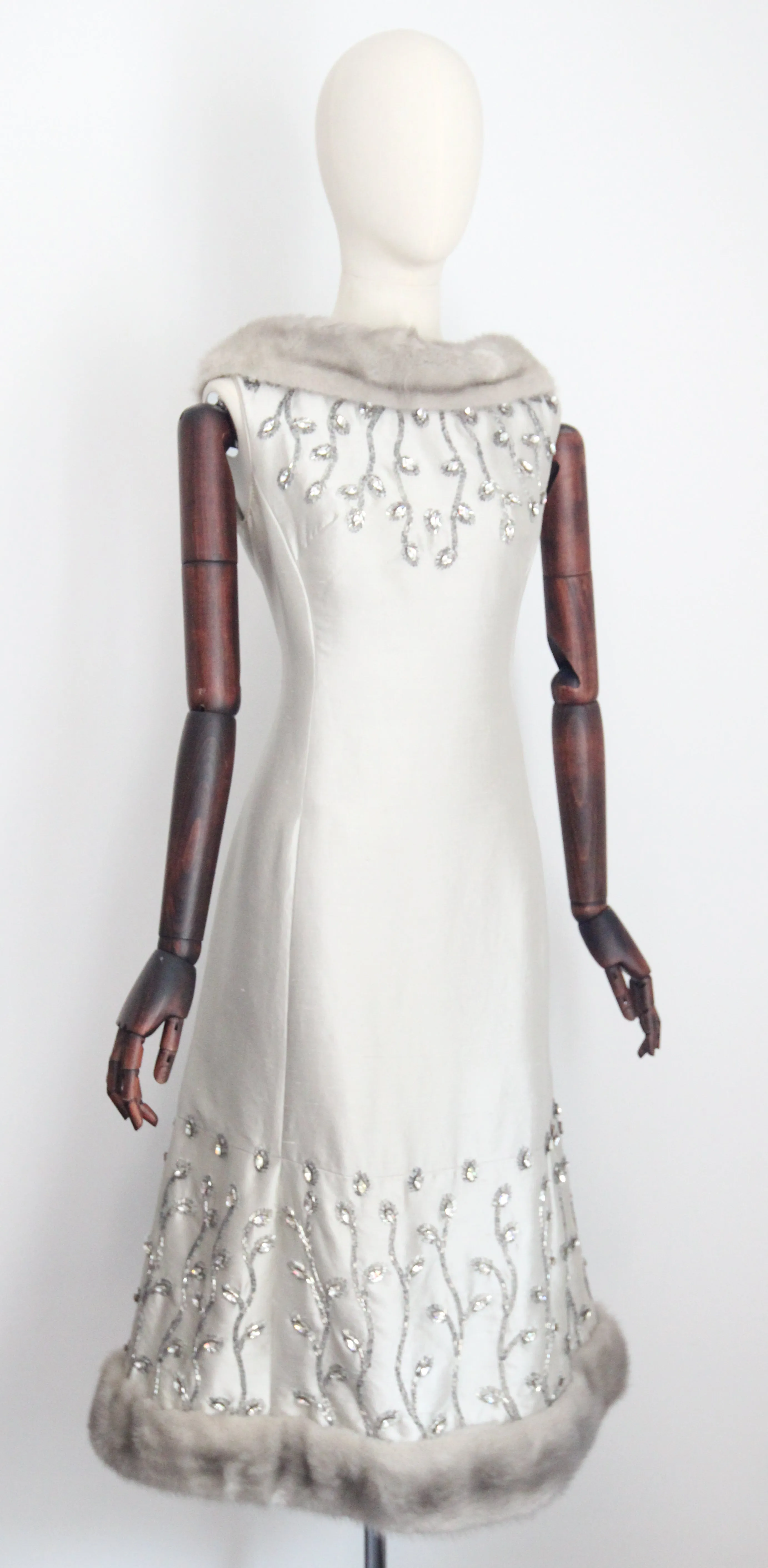 "Silver Silk & Rhinestones" Vintage 1960's Shantung Silk & Beadwork Cocktail Dress UK 10-12 US 6-8