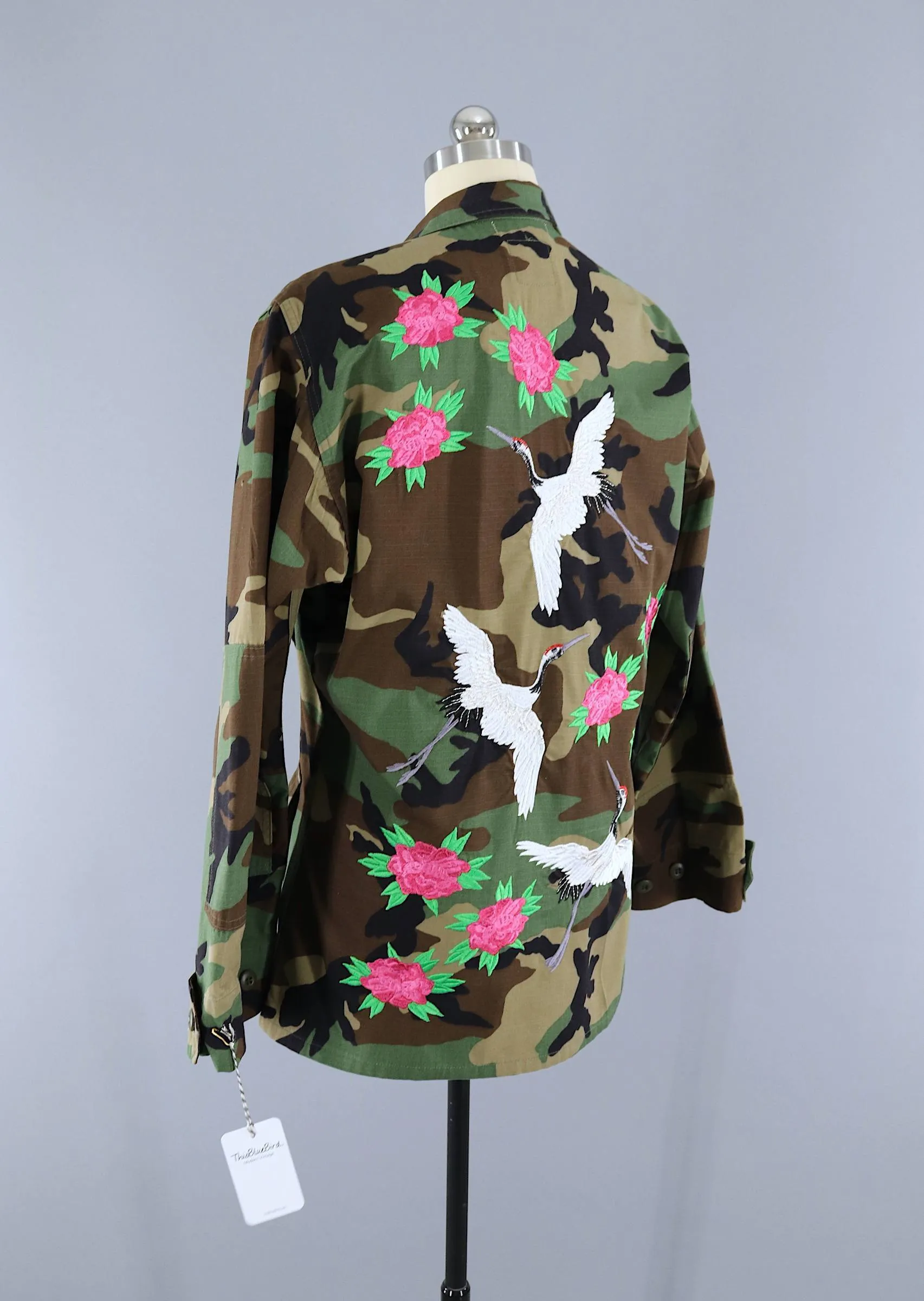 Vintage US Army Embroidered Camo Jacket / Flying Asian Cranes Birds Peony Floral Embroidery