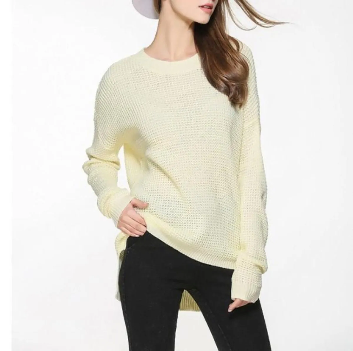 Womens Relaxed Fit Round Neck Sweater